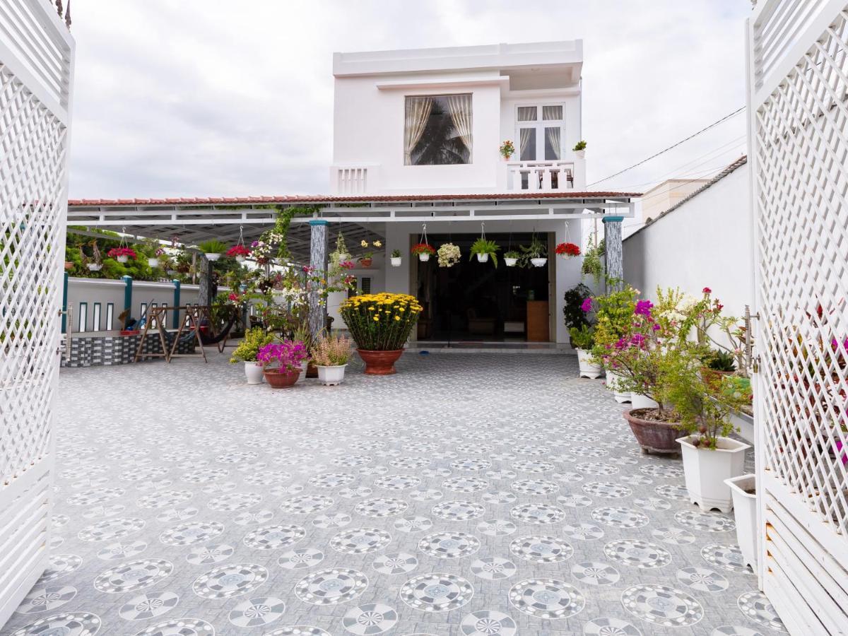 Nha Nghi & Homestay Pham Gia Van Ninh Exteriör bild