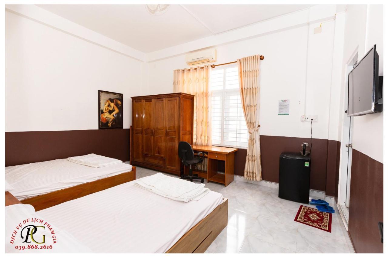 Nha Nghi & Homestay Pham Gia Van Ninh Exteriör bild